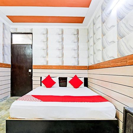 Hotel O Granville Nuova Delhi Esterno foto