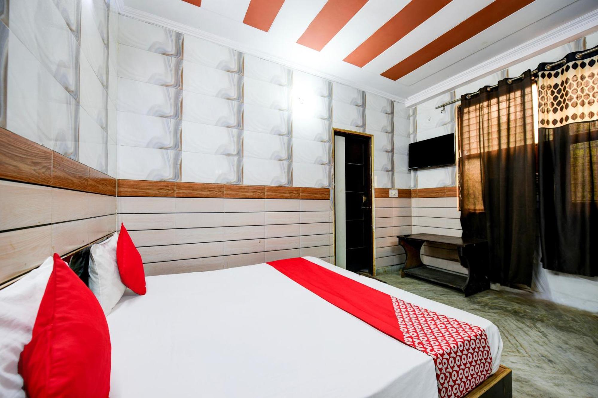 Hotel O Granville Nuova Delhi Esterno foto