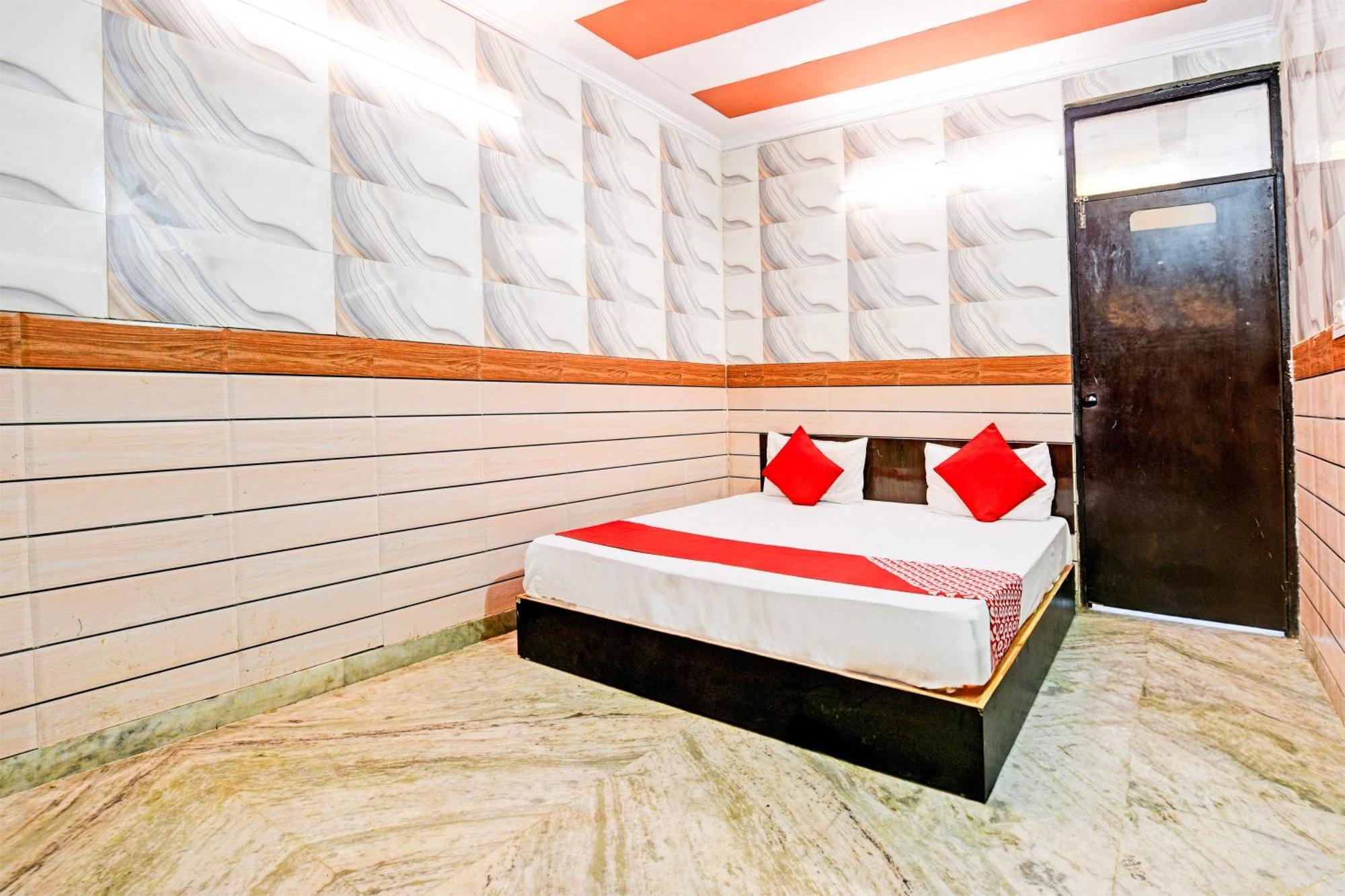 Hotel O Granville Nuova Delhi Esterno foto