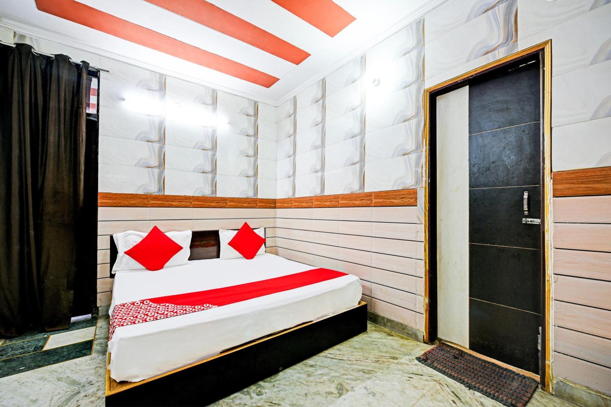 Hotel O Granville Nuova Delhi Esterno foto