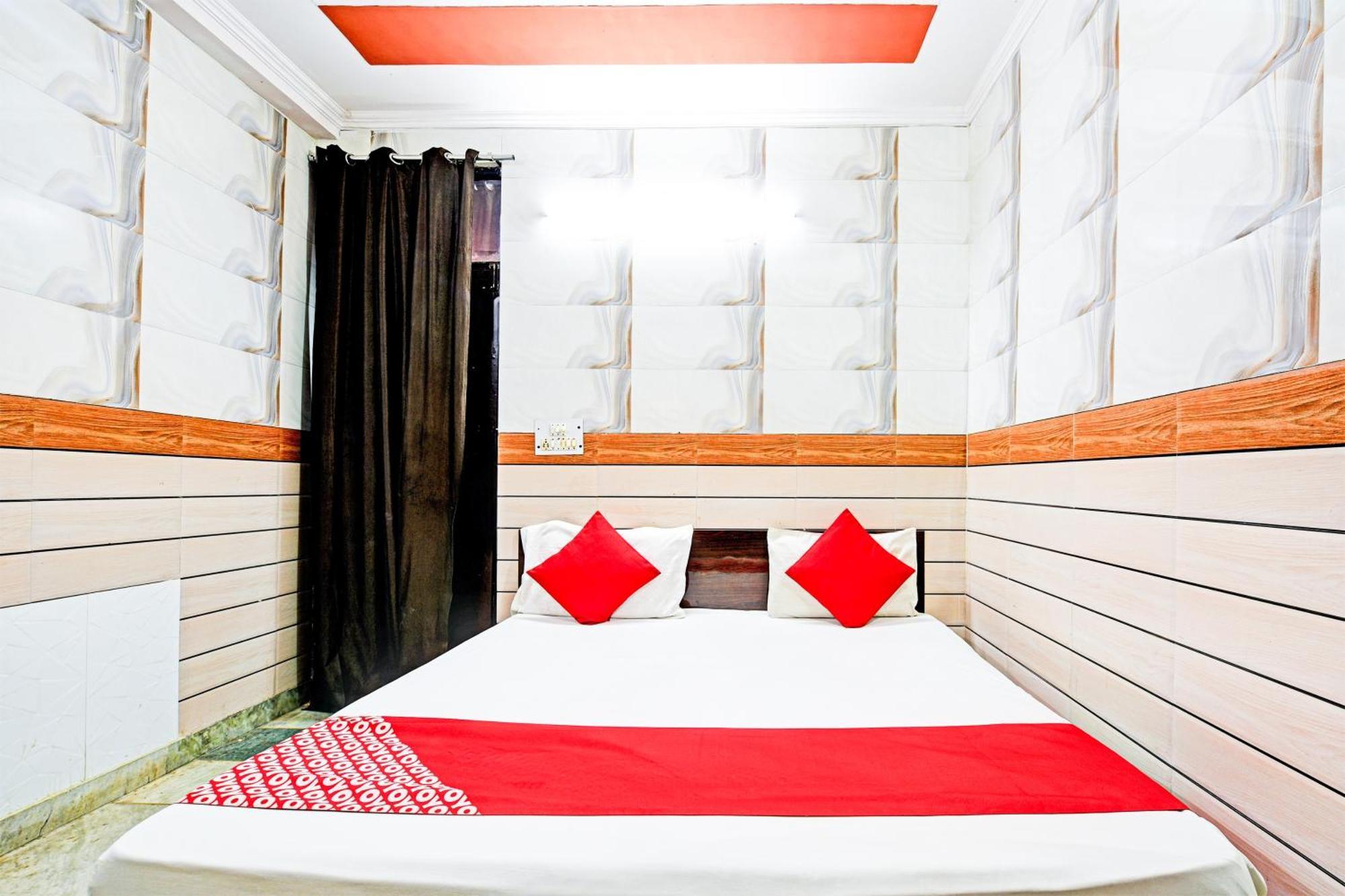 Hotel O Granville Nuova Delhi Esterno foto