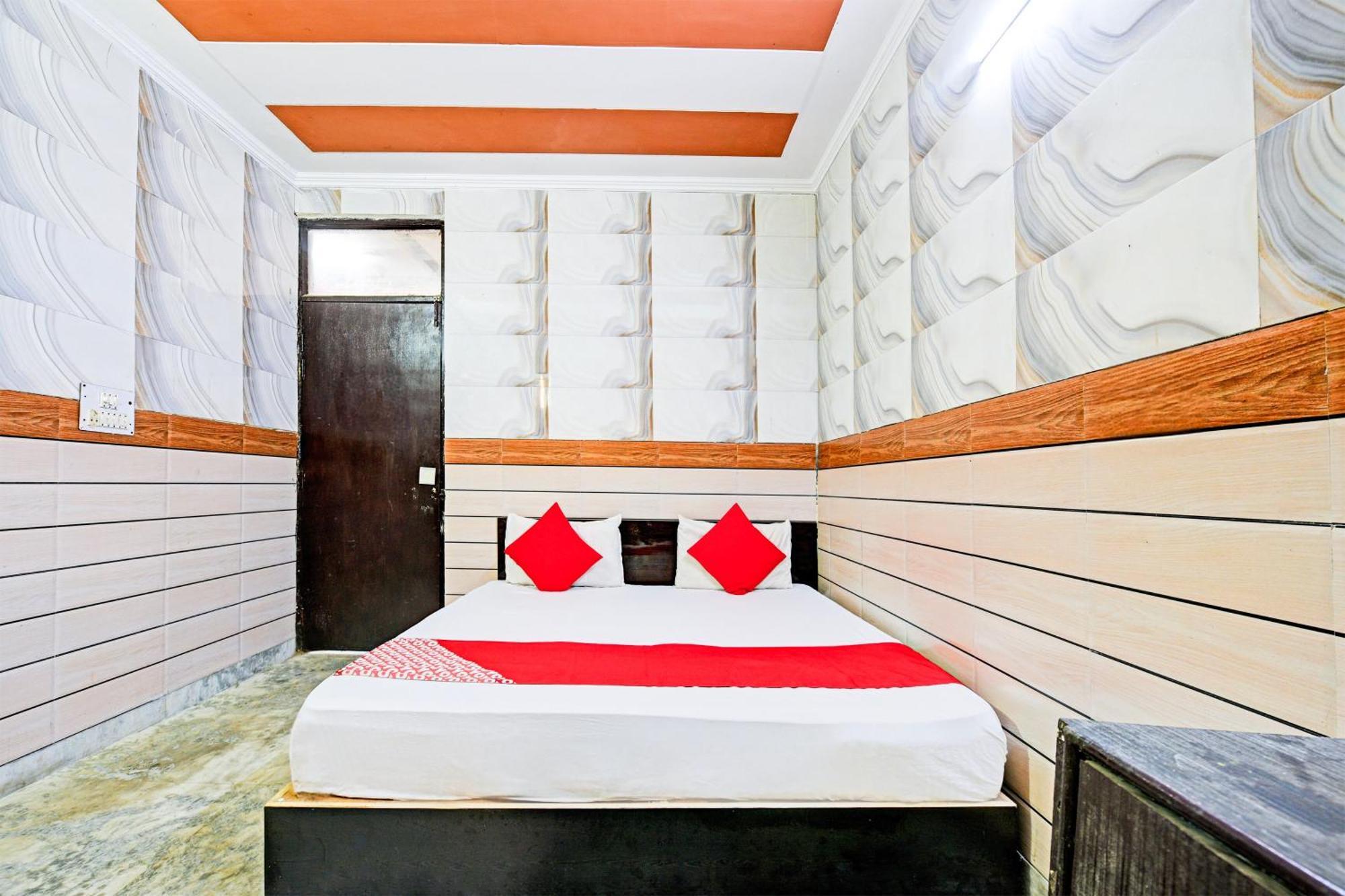 Hotel O Granville Nuova Delhi Esterno foto